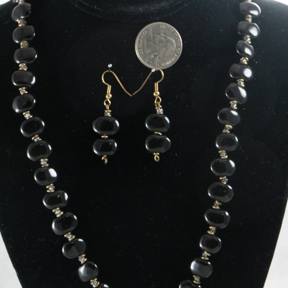 KAZURI Mini Shale Black Earthen Clay Jewelry Bundle Set - Picture 5 of 9